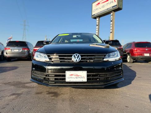 Used 2017 Volkswagen Jetta SE FWD image 11