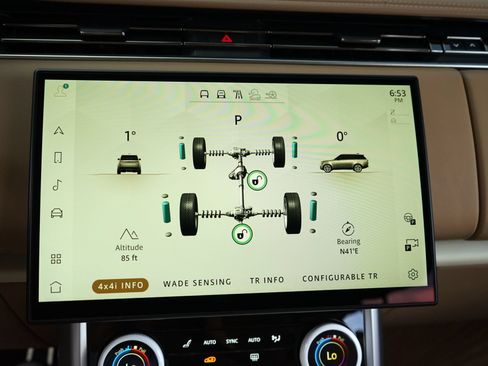 Used 2023 Land Rover Range Rover SV AWD/4WD image 17