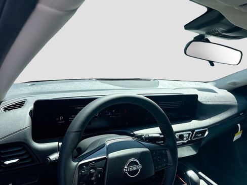 New 2026 Nissan Sentra SR FWD image 9
