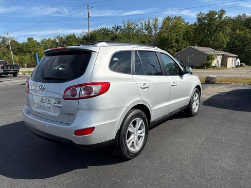 Used 2011 Hyundai Santa Fe SE FWD image 6