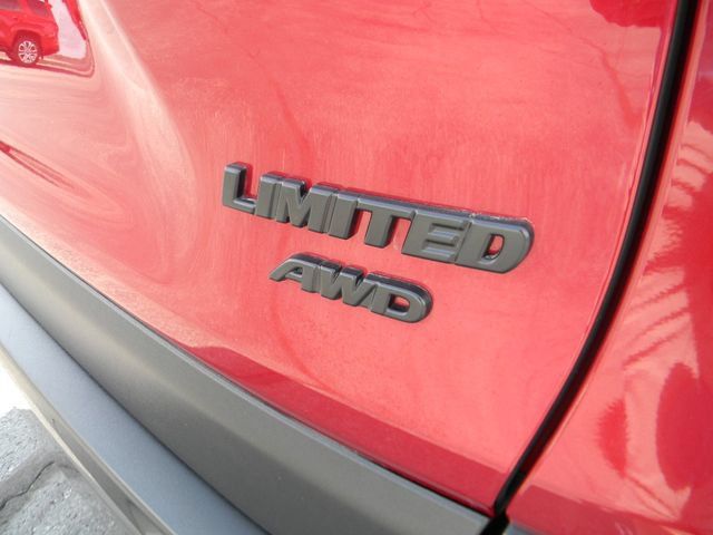 Used 2020 Toyota RAV4 Limited AWD/4WD image 8