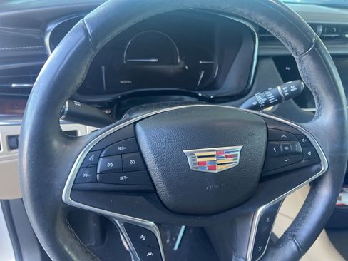 Used 2017 Cadillac XT5 Luxury w/ Driver Awareness Package image 22