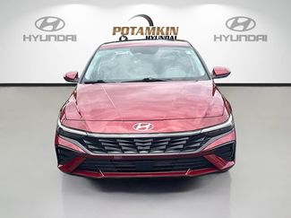 Certified 2025 Hyundai Elantra SEL FWD video 2