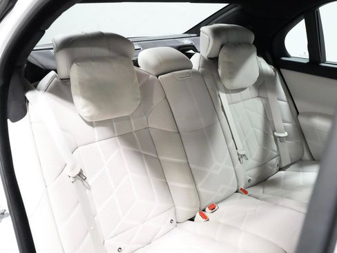 Used 2023 BMW 760i xDrive w/ Luxury Rear Seating Package AWD/4WD image 10
