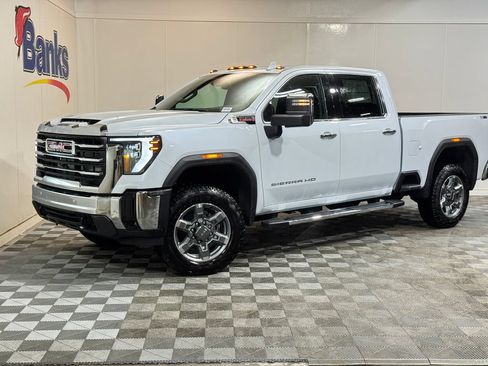 New 2026 GMC Sierra 2500 SLT w/ SLT Premium Package AWD/4WD image 2