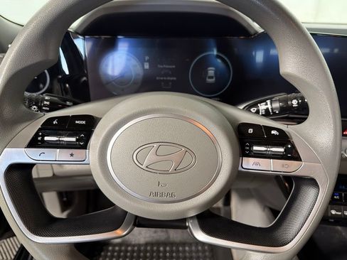 Used 2024 Hyundai Elantra SEL FWD image 14