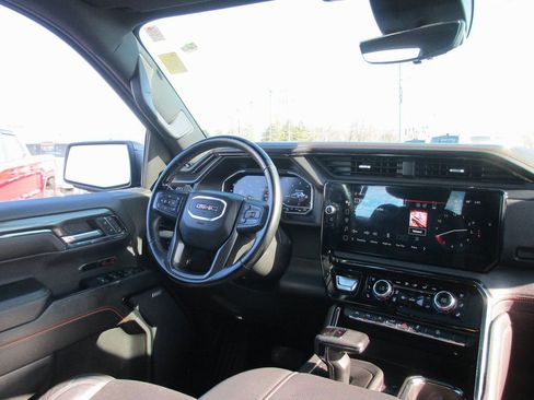 Used 2024 GMC Sierra 1500 AT4 w/ Technology Package image 26