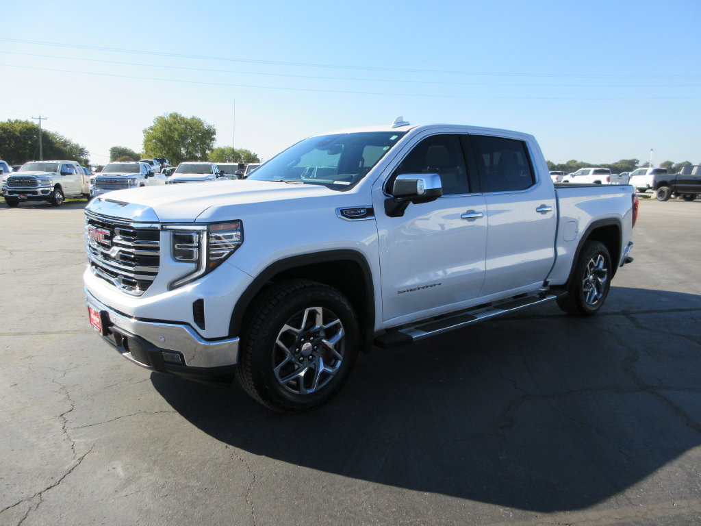 Certified 2024 GMC Sierra 1500 SLT w/ SLT Premium Plus Package AWD/4WD image 11