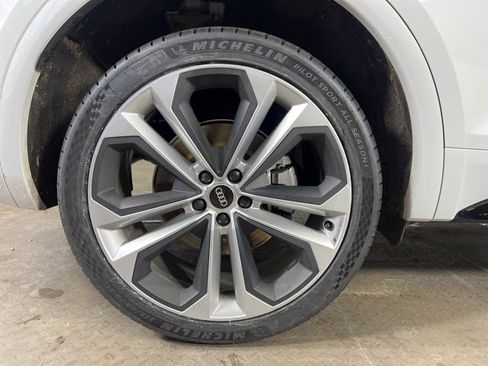 Certified 2023 Audi Q5 2.0T Premium Plus w/ Premium Plus Package image 11