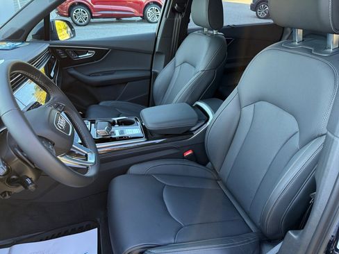 Certified 2025 Audi Q7 3.0T Prestige image 30