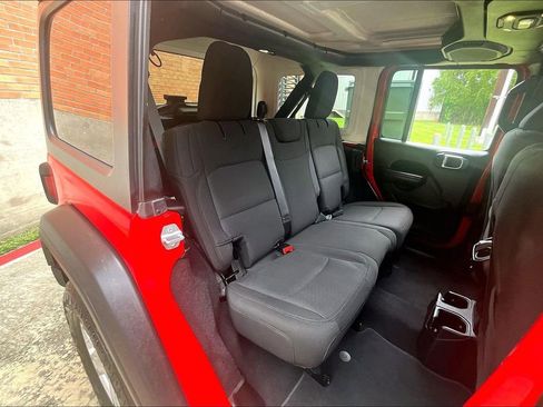 Used 2019 Jeep Wrangler Unlimited Sport S AWD/4WD image 38