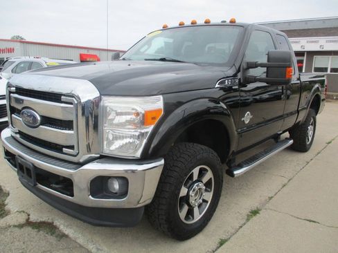 Used 2016 Ford F350 Lariat w/ Lariat Interior Package AWD/4WD image 2