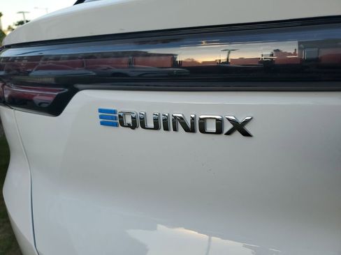 New 2026 Chevrolet Equinox EV LT image 7