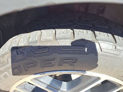 Used 2018 Ford Explorer Sport image 12