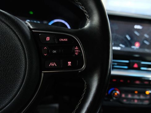 Used 2022 Kia Niro EX w/ Cold Weather Package image 35