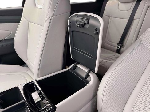 New 2026 Hyundai Tucson Limited image 11