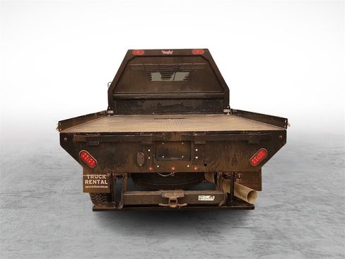 Used 2024 Chevrolet Silverado 2500 LT w/ Convenience Package image 9