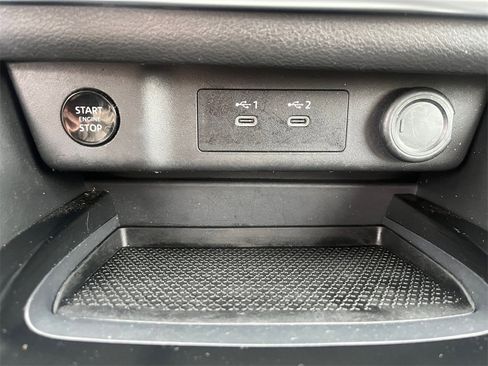 Used 2024 Nissan Rogue SV image 12