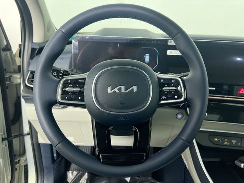 New 2026 Kia Carnival SX w/ SX Dark Edition Package FWD image 17