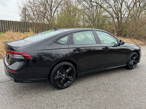 Used 2025 Honda Accord Sport image 5