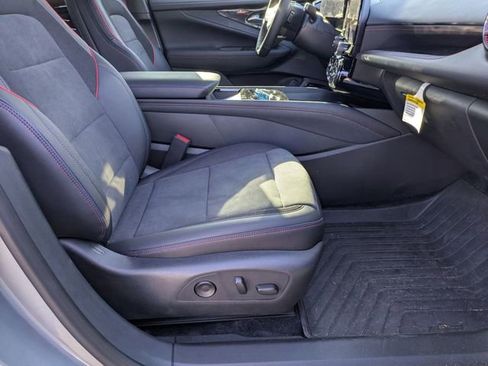 New 2025 Chevrolet Blazer EV RS image 40