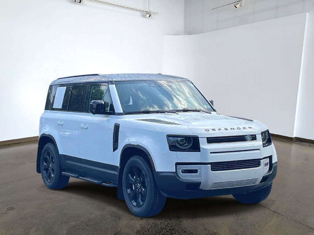 Used 2025 Land Rover Defender 110 S AWD/4WD image 3