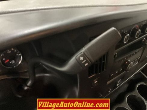 Used 2014 Chevrolet Express 2500 image 18