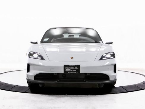 Certified 2025 Porsche Taycan image 10