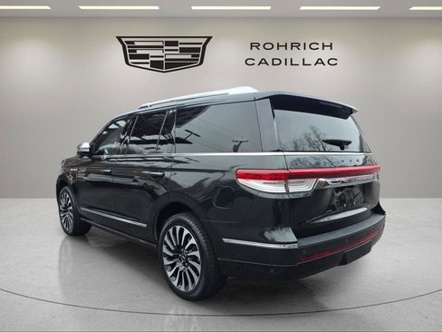 Used 2022 Lincoln Navigator Black Label image 3