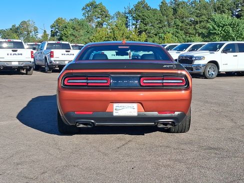Used 2022 Dodge Challenger SRT Hellcat RWD image 4