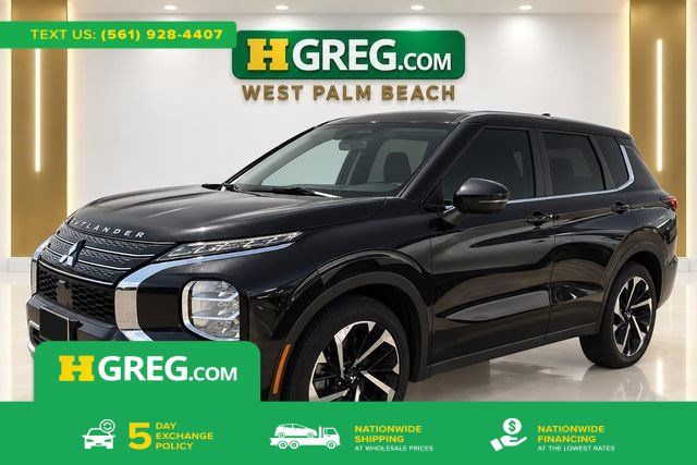 Used 2023 Mitsubishi Outlander SE Black Edition FWD image 1