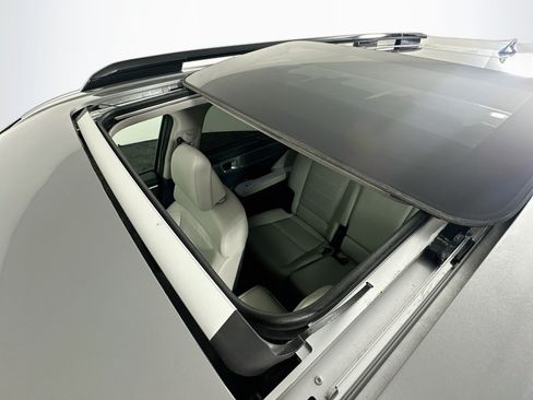 Used 2025 Hyundai Santa Fe Limited FWD image 27