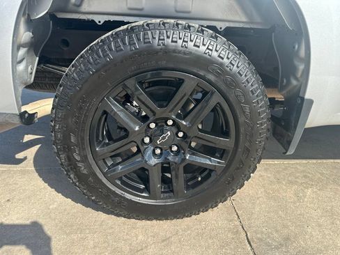Certified 2022 Chevrolet Silverado 1500 Custom w/ LPO, Dark Essentials Package AWD/4WD image 35
