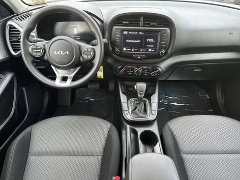 Used 2024 Kia Soul LX w/ Option Group 015 image 13