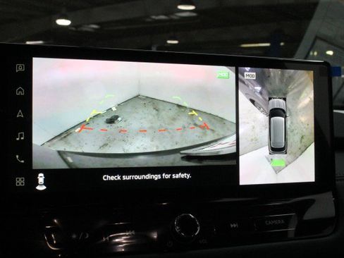 New 2026 Mitsubishi Outlander SEL image 13