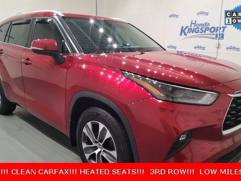 Used 2022 Toyota Highlander XLE image 1
