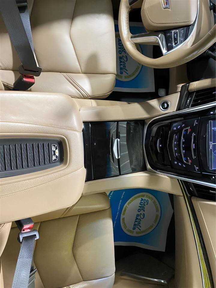 Used 2018 Cadillac Escalade Platinum AWD/4WD image 11