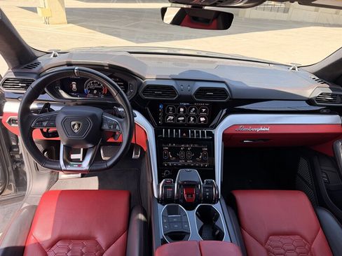 Used 2021 Lamborghini Urus AWD/4WD image 28
