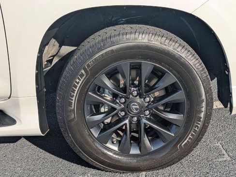 Certified 2022 Lexus GX 460 Premium w/ Premium Package AWD/4WD image 13
