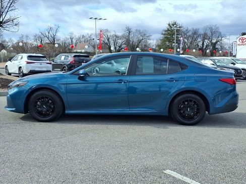 Used 2025 Toyota Camry LE image 7