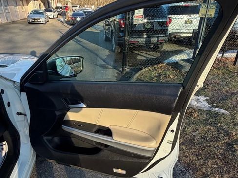 Used 2015 Honda Crosstour EX-L image 12