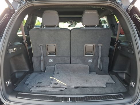 Used 2025 Jeep Grand Cherokee L Laredo w/ Luxury Tech Group I AWD/4WD image 30