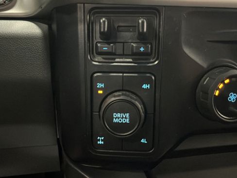 Used 2024 Ford F350 XLT w/ XLT Premium Package AWD/4WD image 34