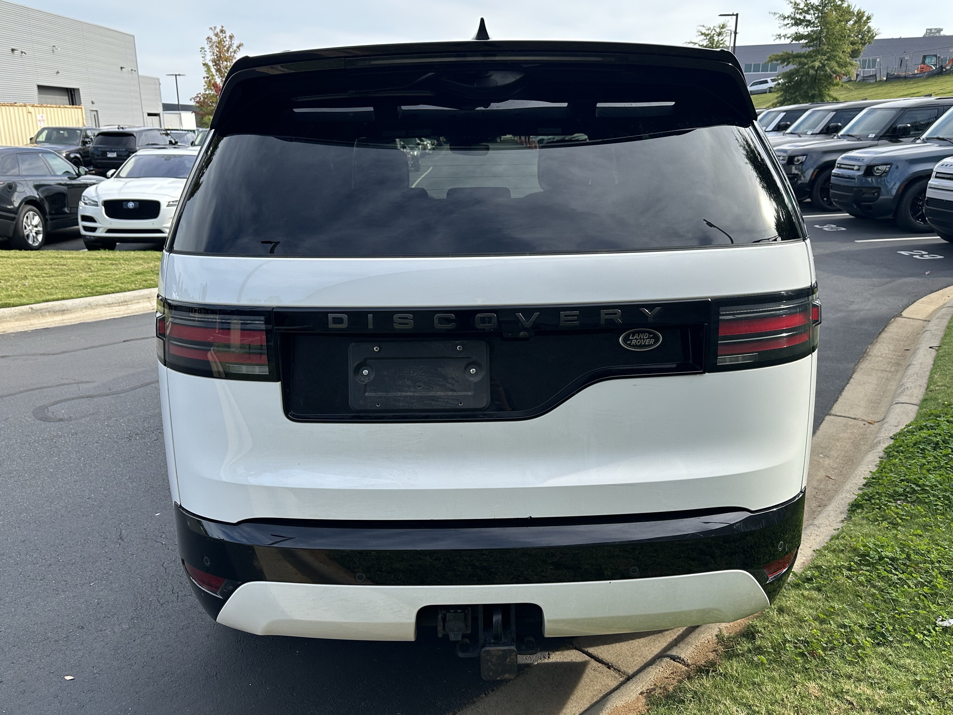 Certified 2023 Land Rover Discovery S R-Dynamic AWD/4WD image 27