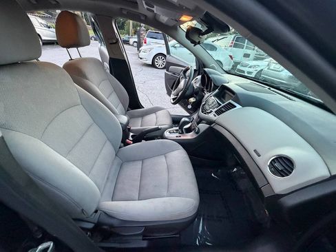 Used 2014 Chevrolet Cruze LT FWD image 17