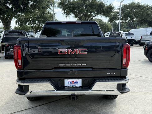 Used 2025 GMC Sierra 1500 SLT AWD/4WD image 6
