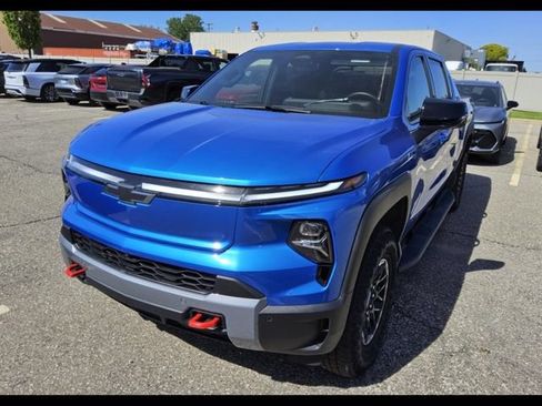 Used 2026 Chevrolet Silverado EV Trail Boss AWD/4WD image 3