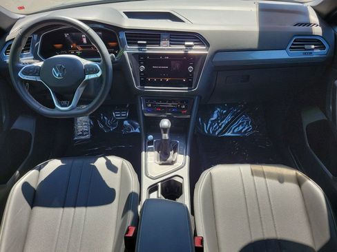 Used 2023 Volkswagen Tiguan SE R-Line image 12