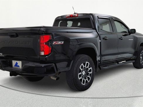 Used 2024 Chevrolet Colorado Z71 w/ Z71 Convenience Package 2 image 4