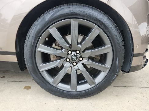 Used 2019 Land Rover Range Rover Velar R-Dynamic SE AWD/4WD image 8